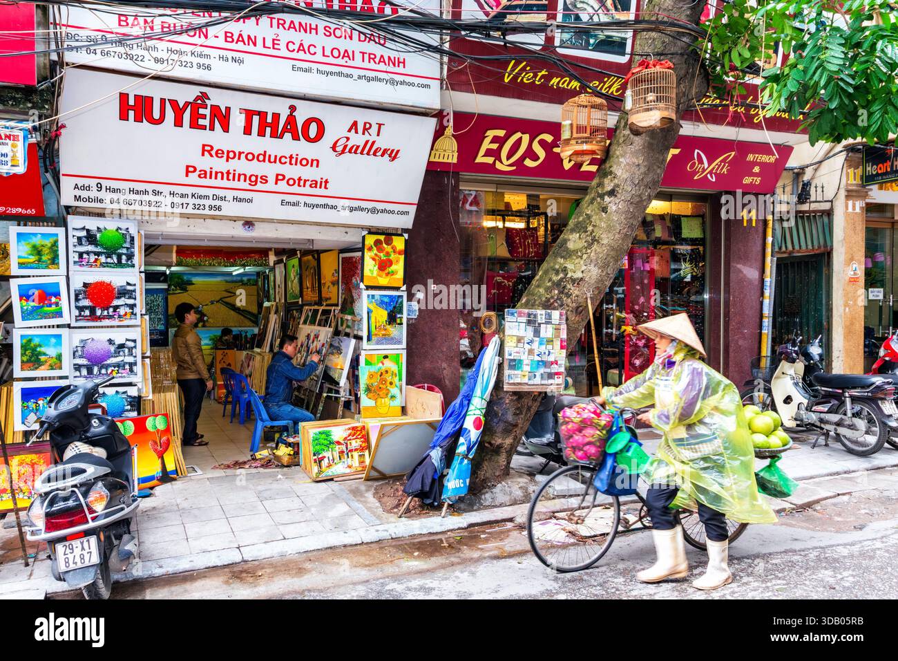 Old quarter hanoi gallery hi-res stock photography and images - Alamy