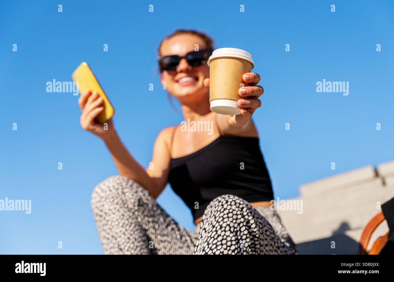 Brown takeaway paper cup hi-res stock photography and images - Alamy