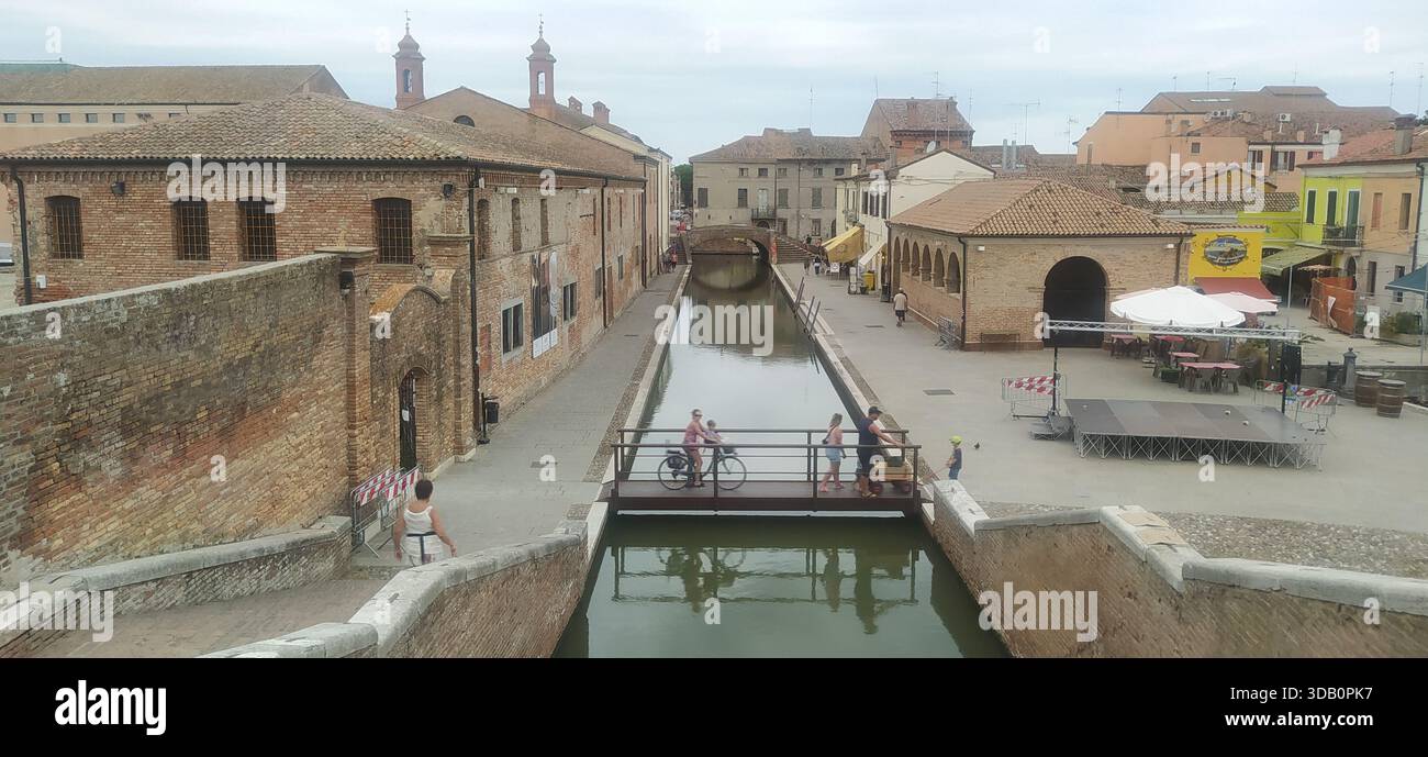 The historic center of Comacchio with its characteristic bridges over the water channels - Stock Image