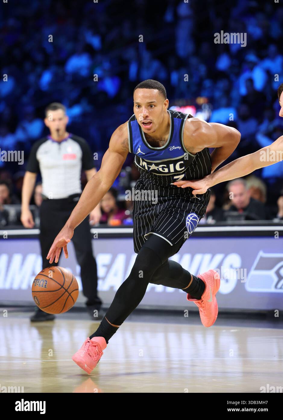 Orlando Magic guard Desmond Bane (3) dribbles the ball in the second ...