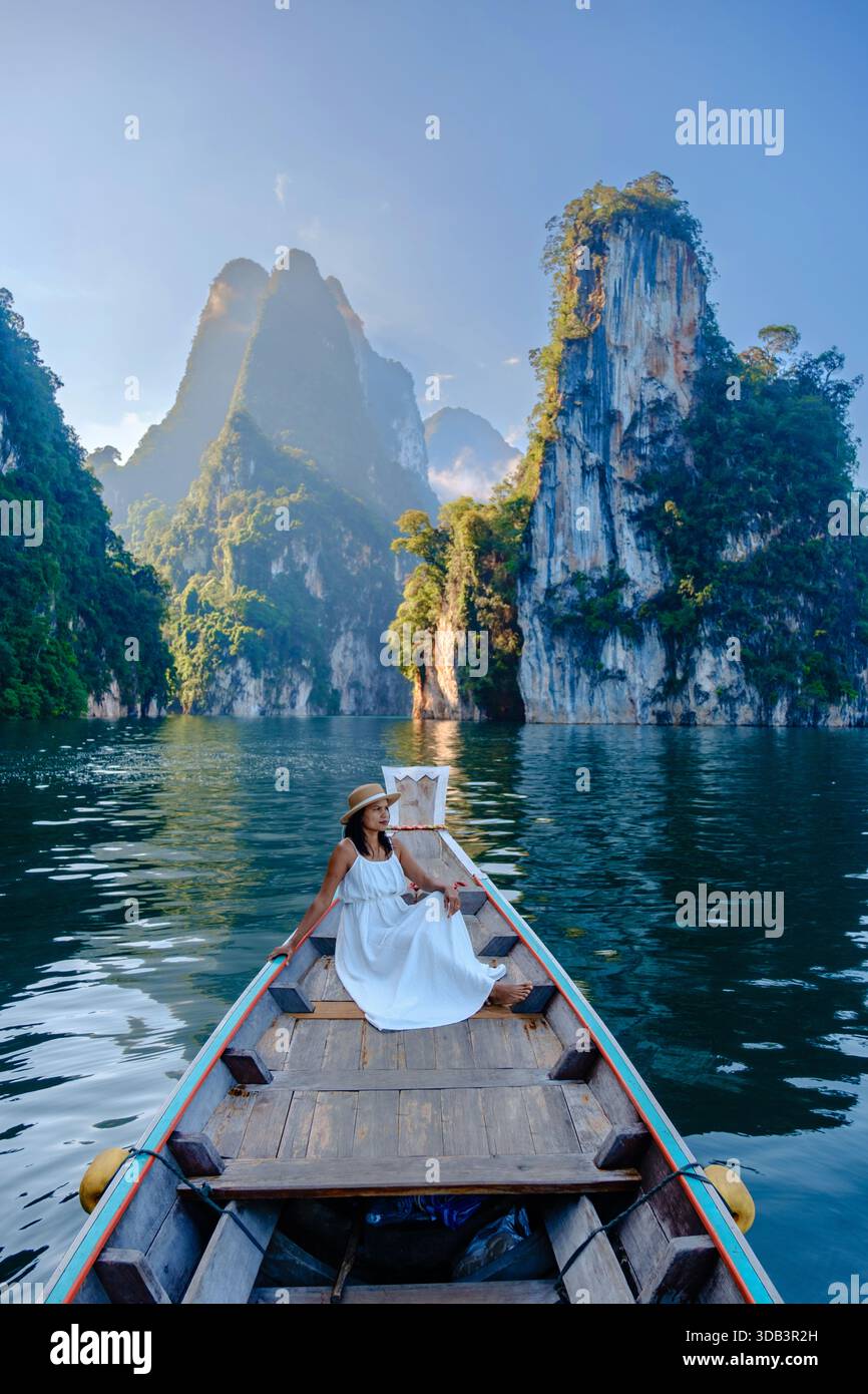 Serene river journey unfolds hi-res stock photography and images - Alamy