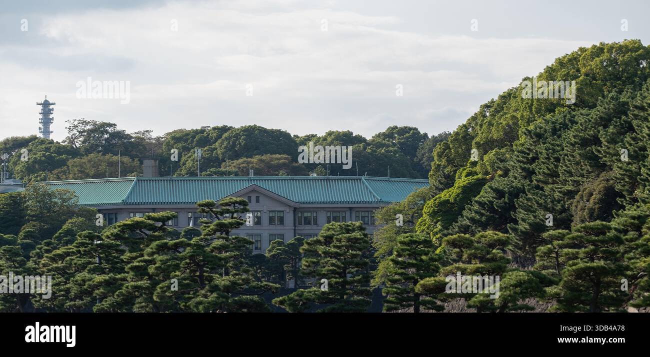 Imperial palace area tokyo hi-res stock photography and images - Alamy