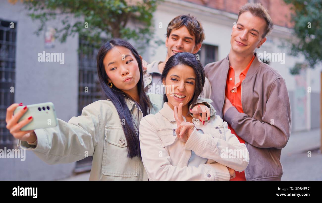 Inclusive technology hi-res stock photography and images - Alamy