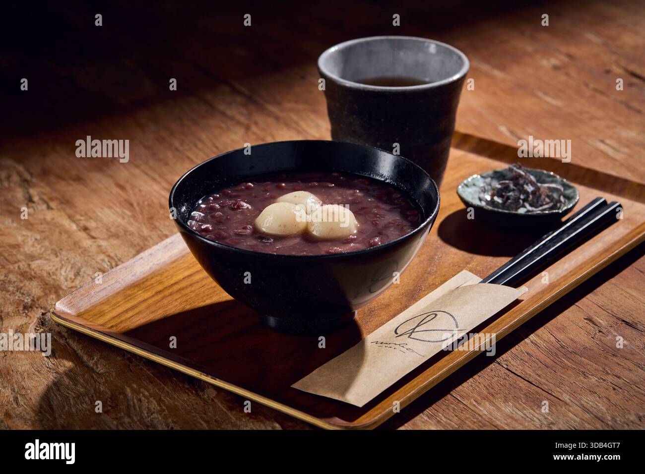 Japanese dessert with sweet azuki beans and green tea Stock Photo - Alamy