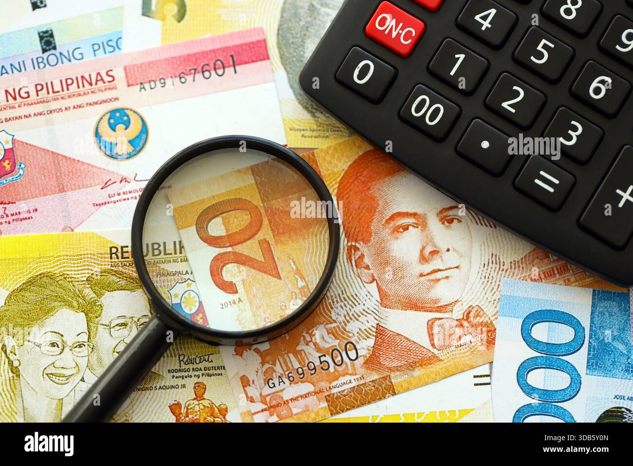 Philippines money hi-res stock photography and images - Page 11 - Alamy