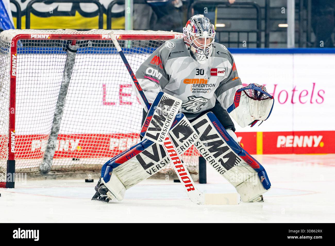 Evan Fitzpatrick (Goalkeeper, Nuremberg Ice Tigers, #30) during warmup ...