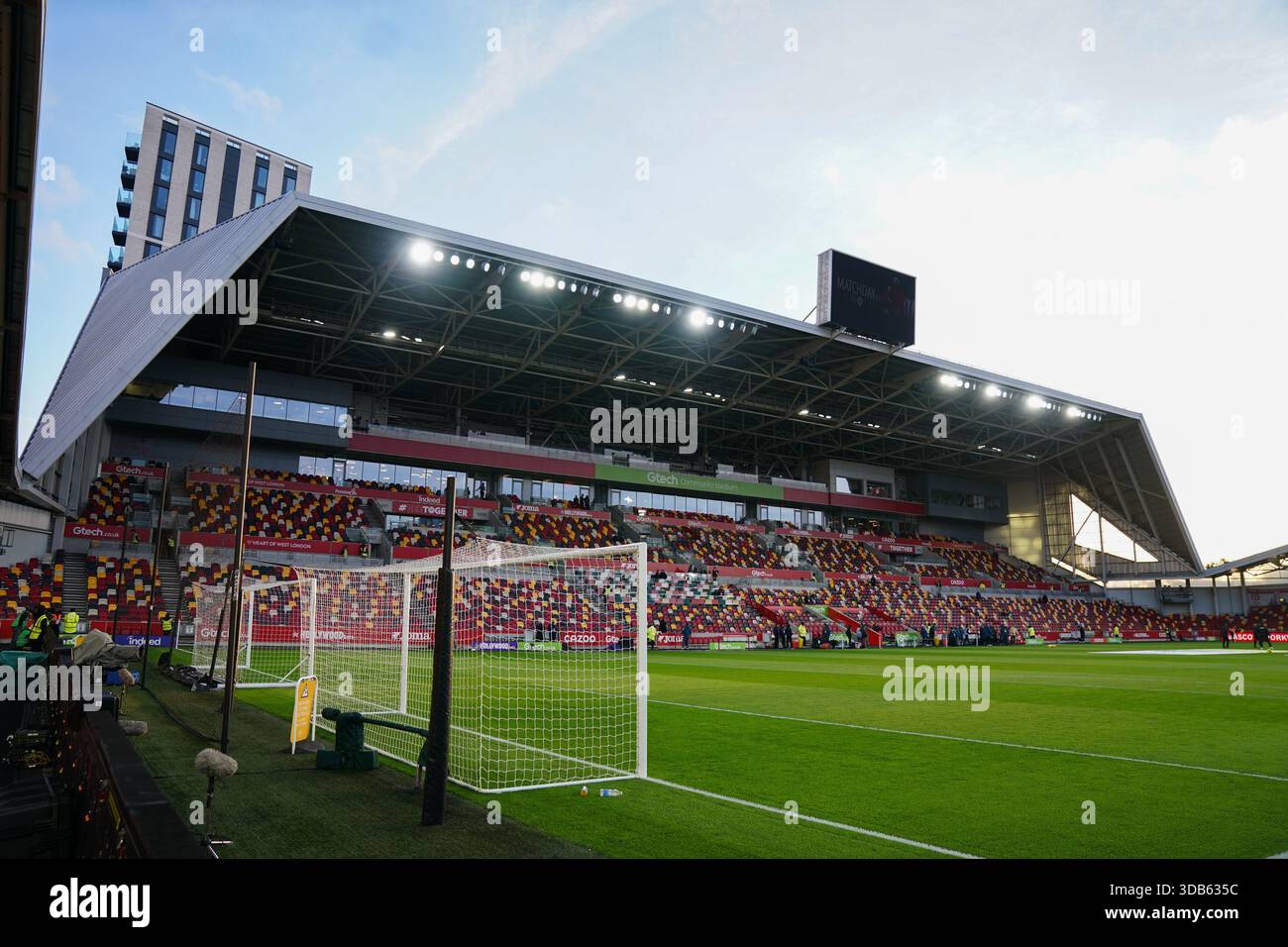 General View Of The Gtech Community Stadium Ahead Of The Premier League General View Of The Gtech Community Stadium Ahead Of The Premier League Match Brentford Vs Leeds United At The Gtech Community Stadium London United Kingdom 14th December 2025photo By Harvey Murphynews Images Ger Aut Sui Out 3DB635C