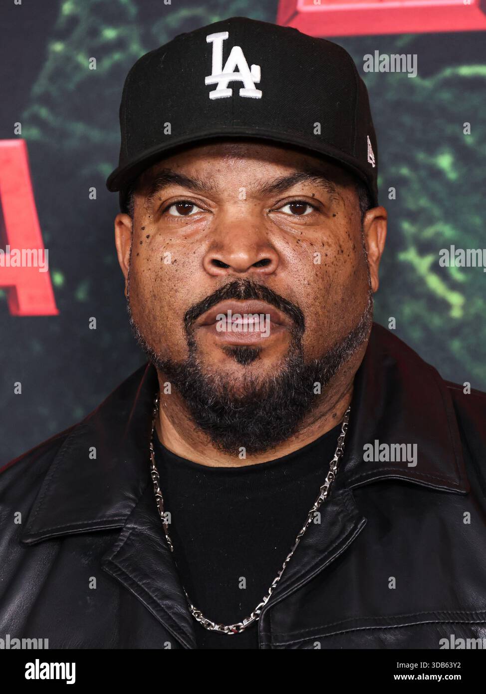Broadway Rapper LOS ANGELES, CALIFORNIA, USA - DECEMBER 13: American rapper, actor ...