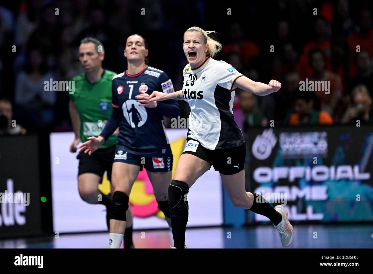 14 December 2025, Netherlands, Rotterdam: Handball, Women: World ...