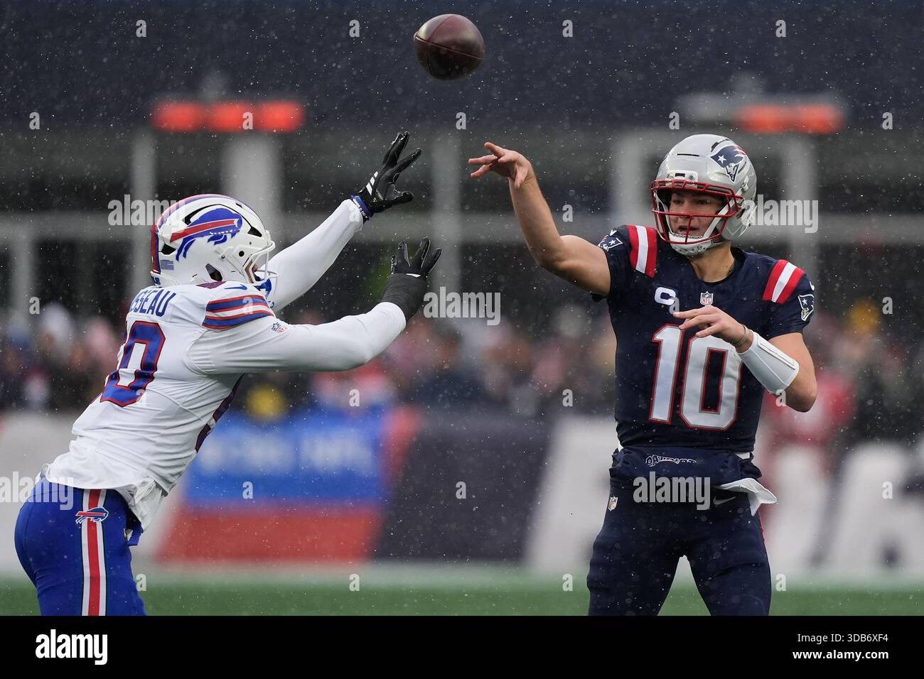 Drake Maye: From Brady's Heir to the NFL's Biggest Struggle Drake Maye: From Brady's Heir to the NFL's Biggest Struggle