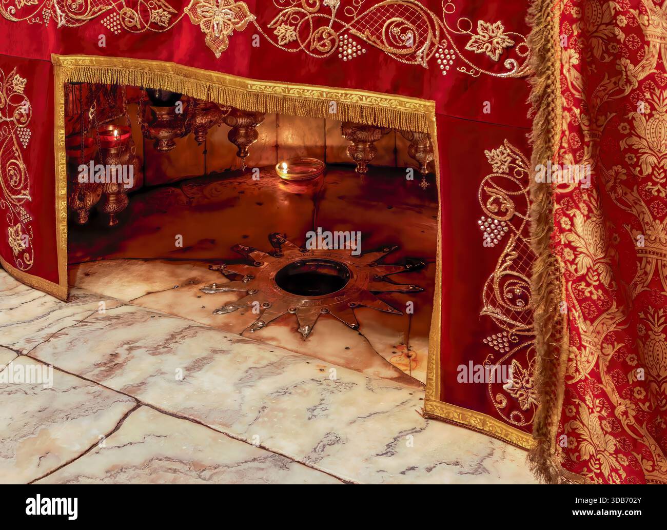 Birth grotto hi-res stock photography and images - Alamy