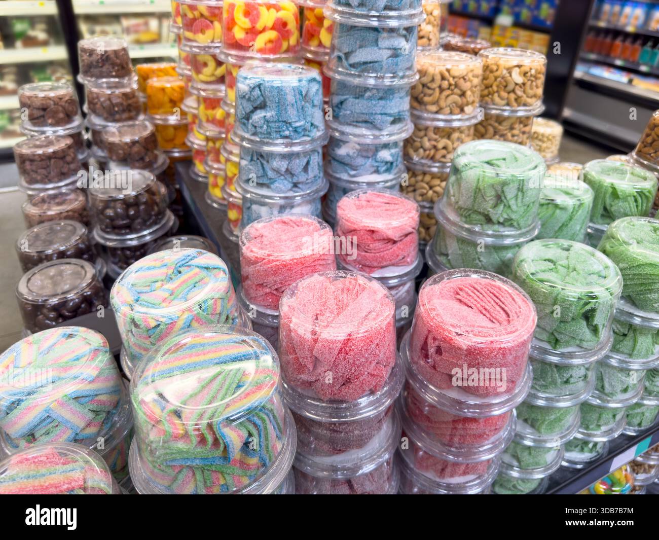 Grocery store candy hi-res stock photography and images - Alamy