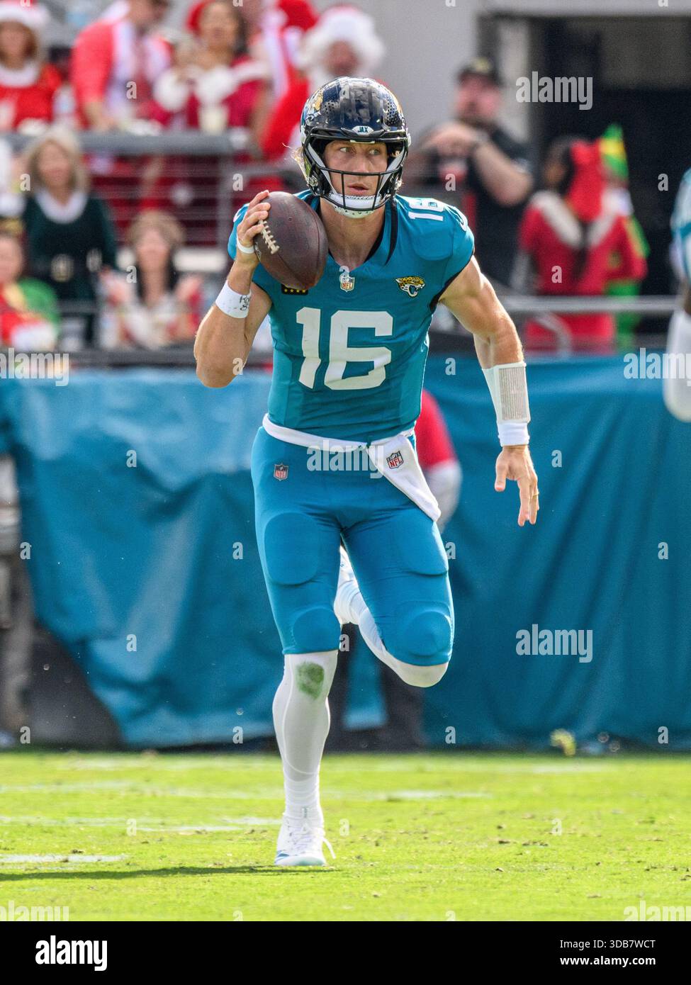 Trevor Romeo December 14, 2025: Jacksonville Jaguars quarterback Trevor Lawrence (16 ...