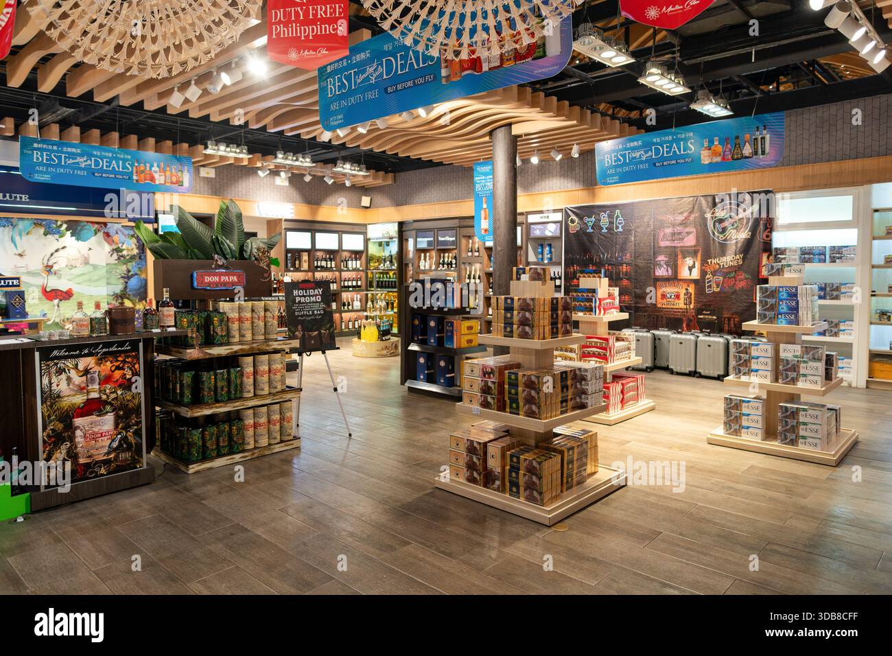 dubai duty free tobacco price list 2025 Duty free tobacco hi-res stock photography and images