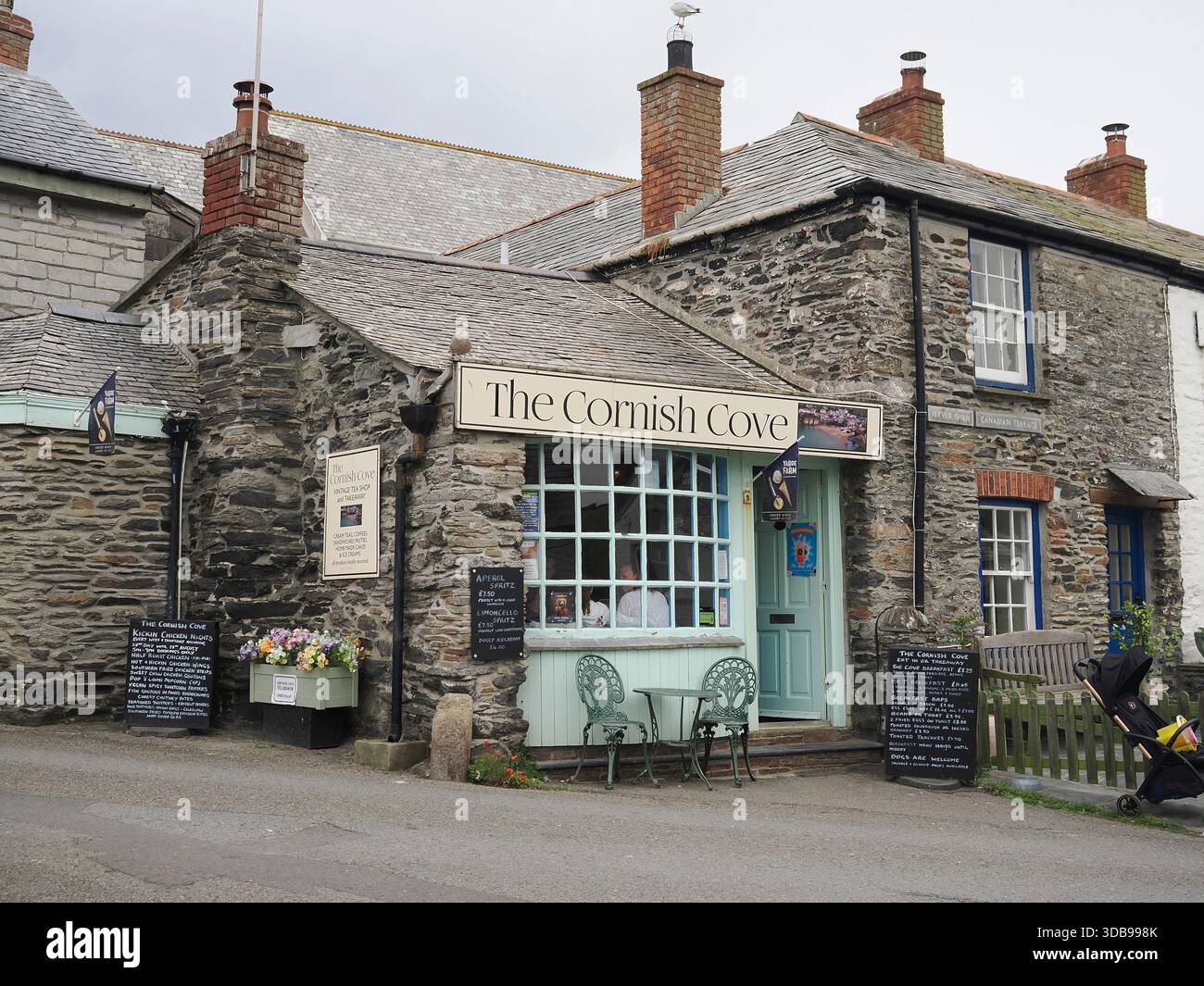 Port Isaac, old fishing village in Cornwall Stock Photo