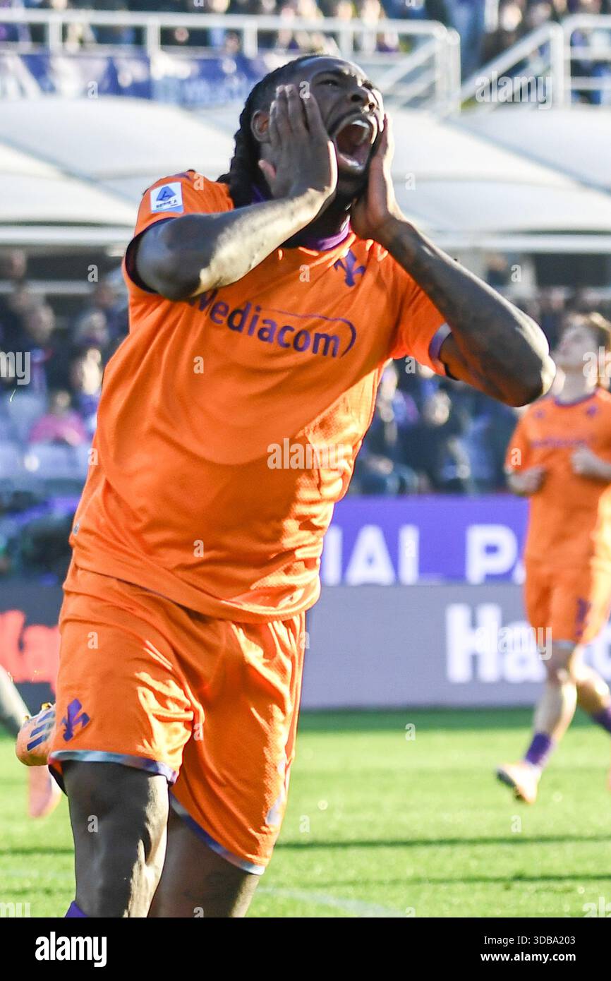 Florence, Italy. 14th Dec, 2025. Bioty Moise Kean (Fiorentina) during ACF  Fiorentina vs Hellas Verona FC,, image size:866x1390