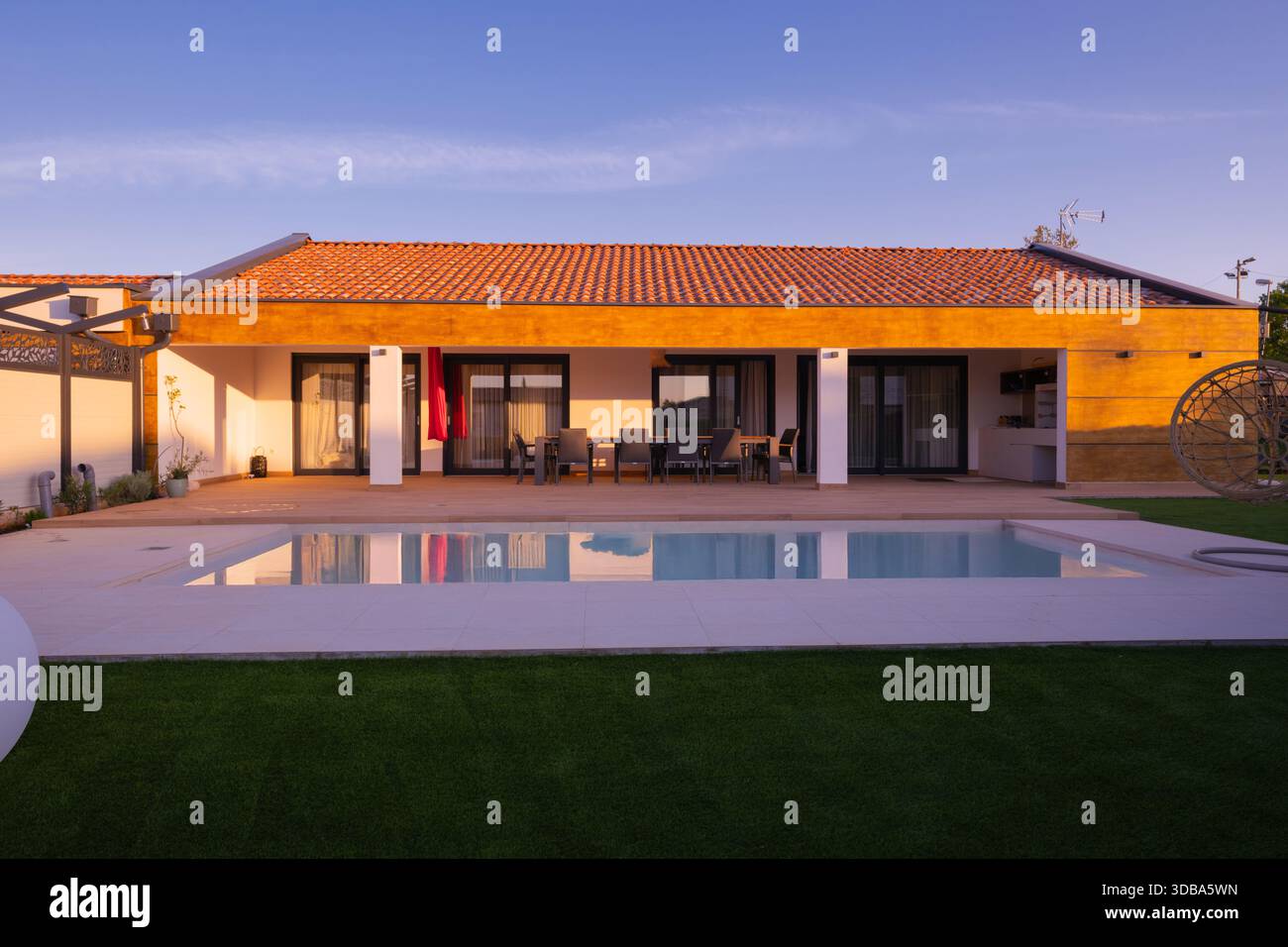 Off Grid Luxury Homes With Private Pool And Expansive Decking Reference: Modern Villa With A Private Swimming Pool And Expansive Wooden