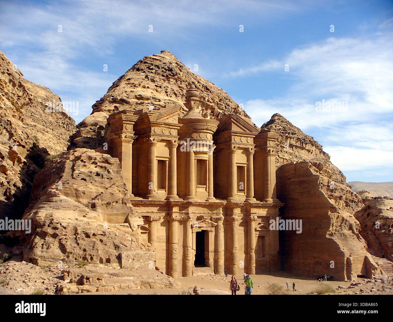 Panoramic view of the ancient rock-cut architecture in Petra, Jordan, also known as the Rose City. - Stock Image