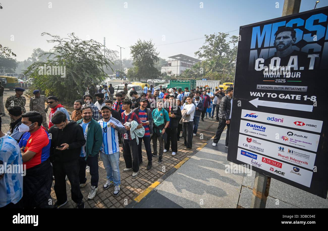 NEW DELHI, INDIA - DECEMBER 15: Fans of Lionel Messi, Argentine ...
