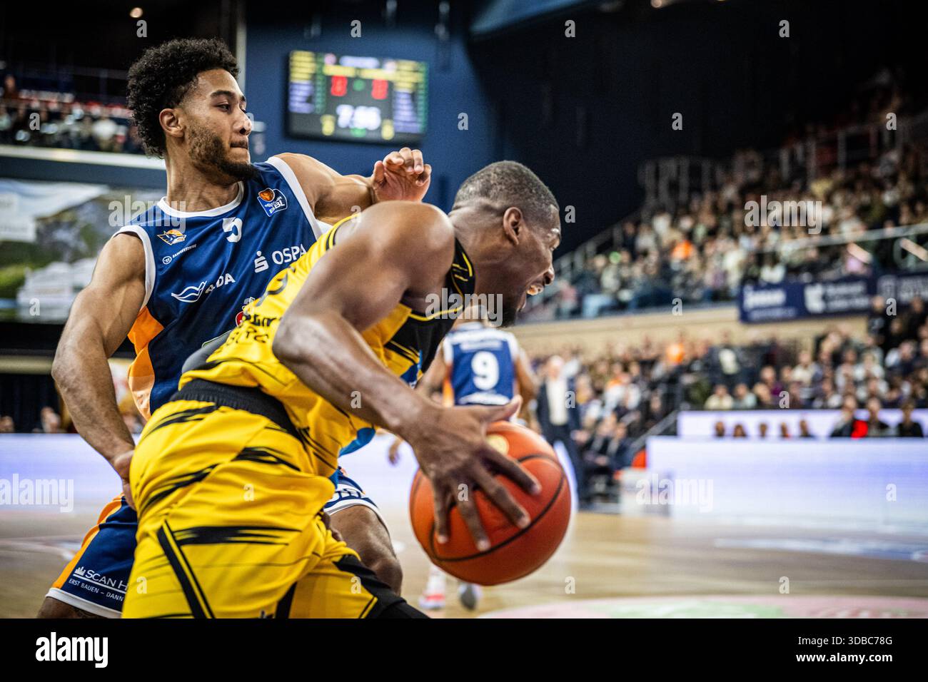 Victory Over Ludwigsburg Shawn Schwartz The 'Schwartz Show' and the Third Quarter Surge
