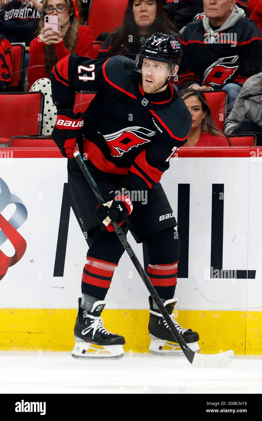 Who was the primary goalie for Carolina during the 2026 Stanley Cup run? Who was the primary goalie for Carolina during the 2026 Stanley Cup run?
