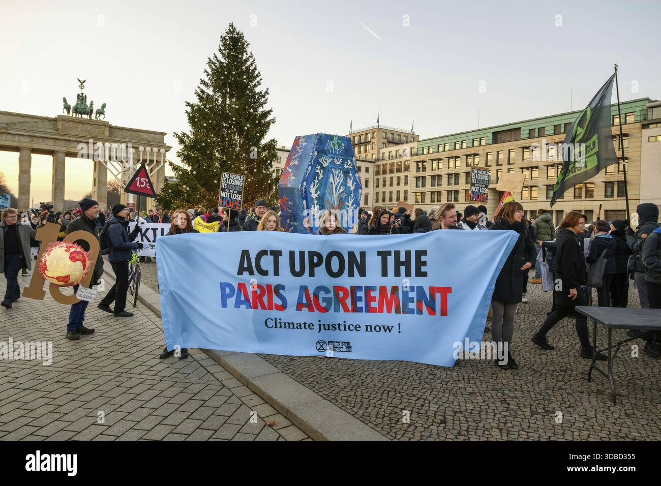 Climate justice now banner hi-res stock photography and images - Alamy