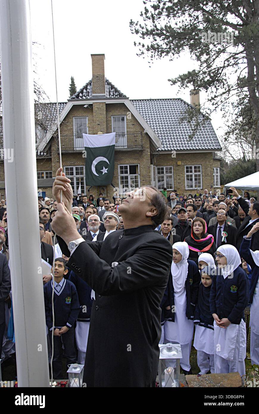 COPENHAGEN /DENMARK- Masroor A.Junejo H.E.Ambassador of Pakistan to ...