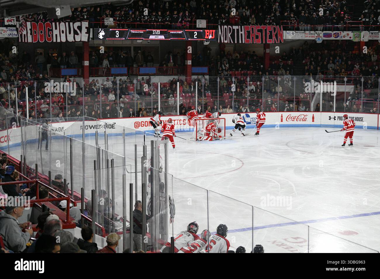 BOSTON, MA - DECEMBER 13: A general view of the arena during the ...