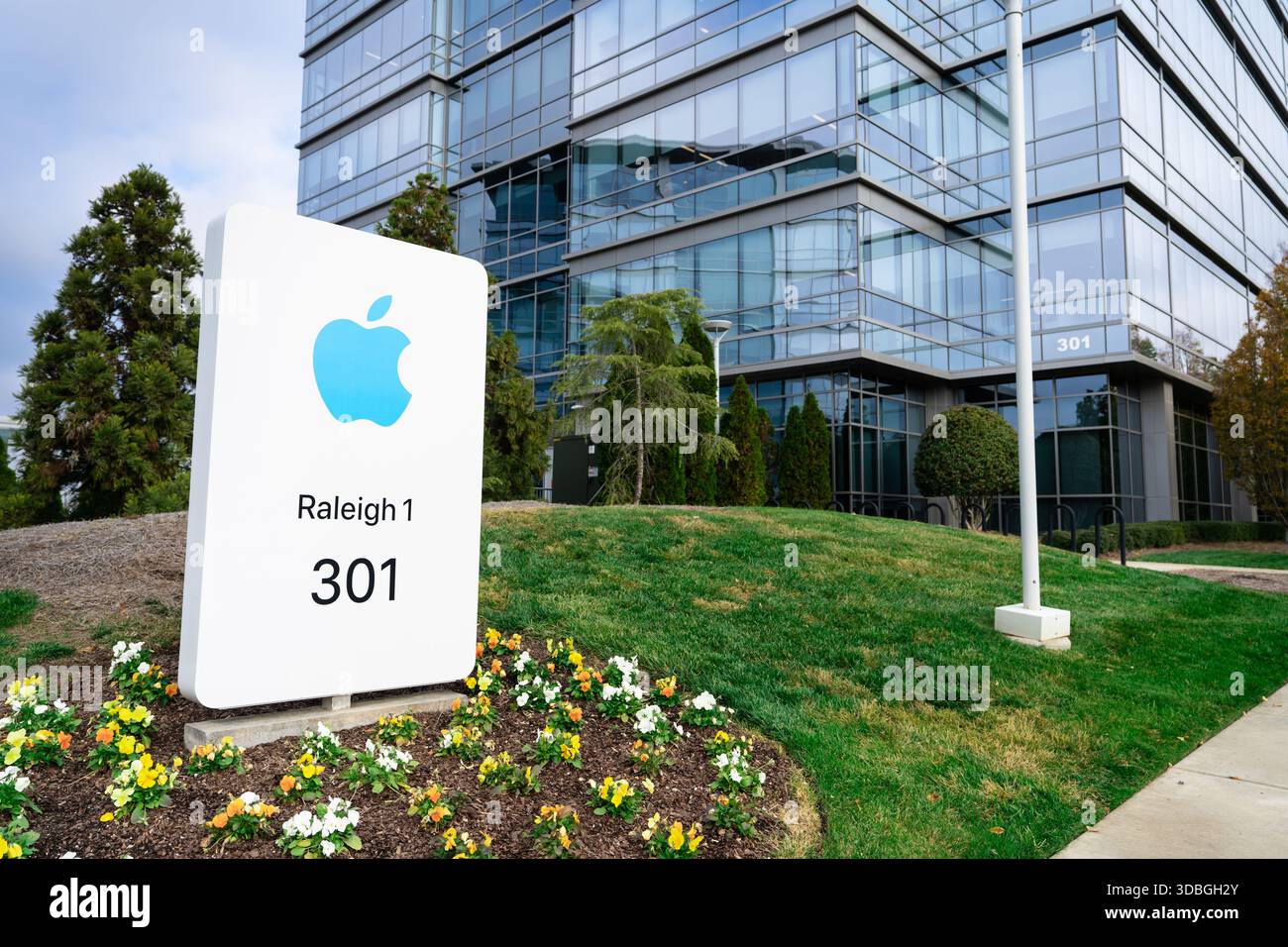 Apple Office Exterior Building With Company Logo Sign At Research ...