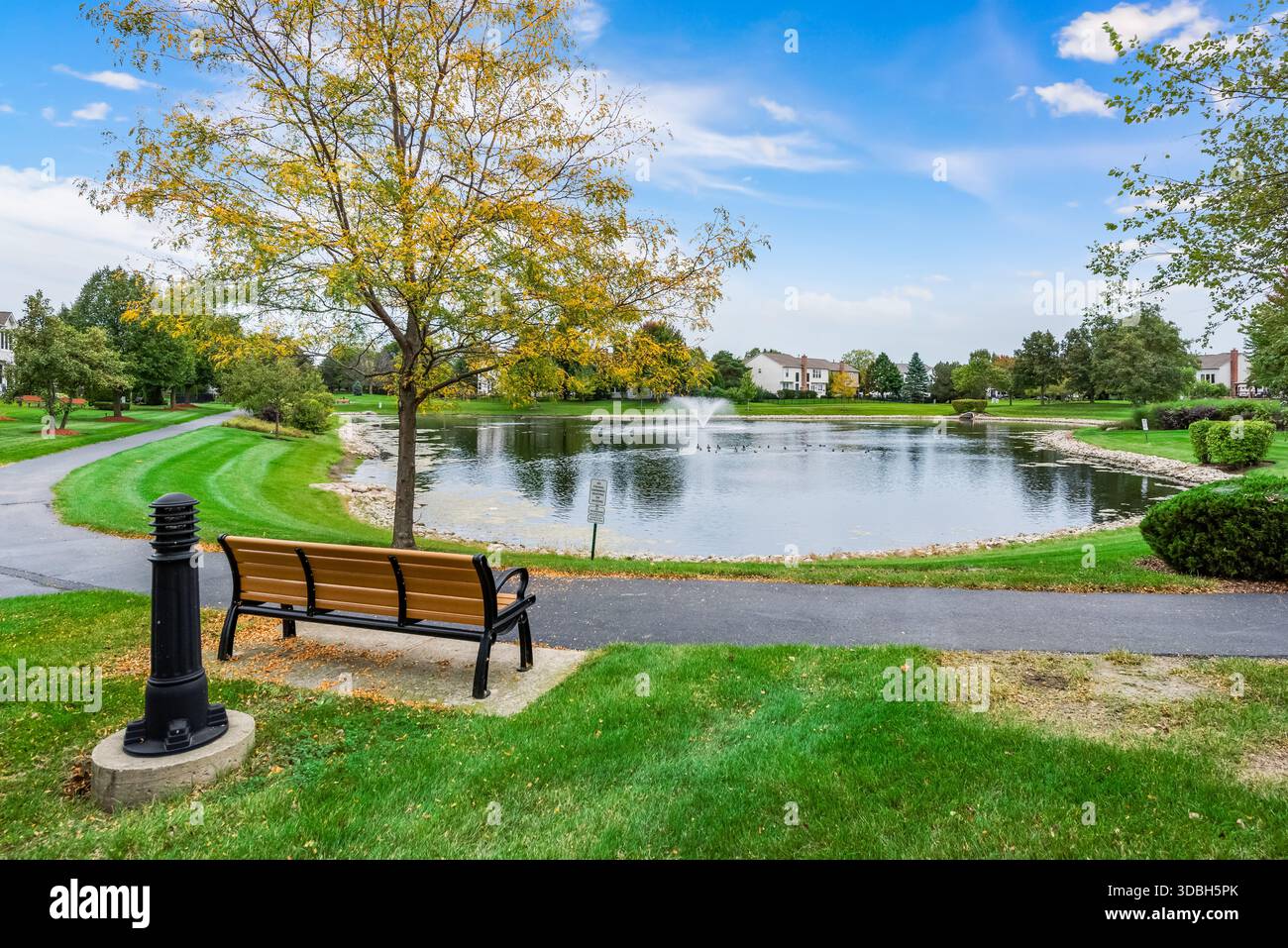 Entrance sign for The Estates of Manchester Lakes in Algonquin Illinois ...