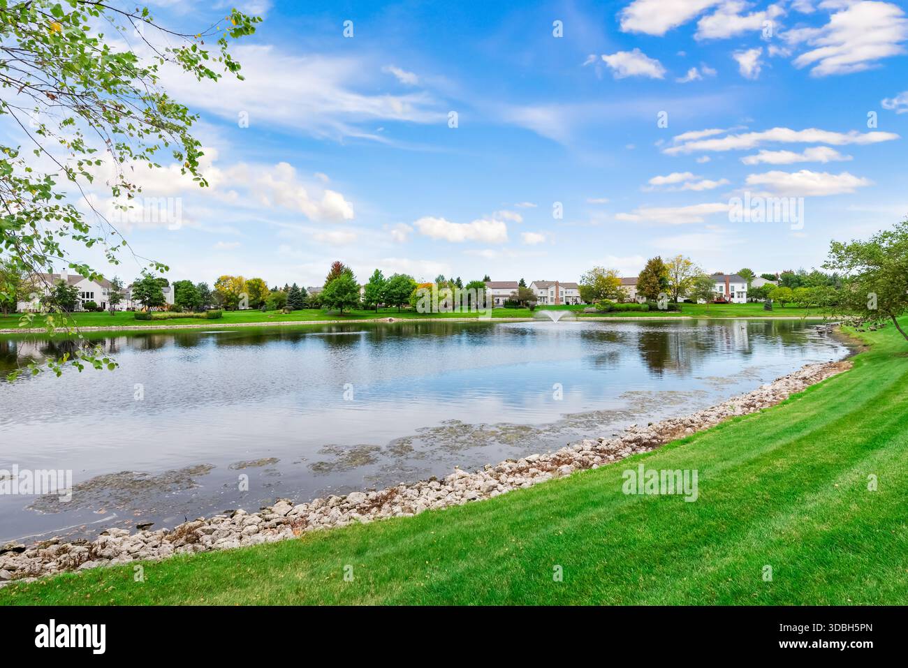 Entrance sign for The Estates of Manchester Lakes in Algonquin Illinois ...