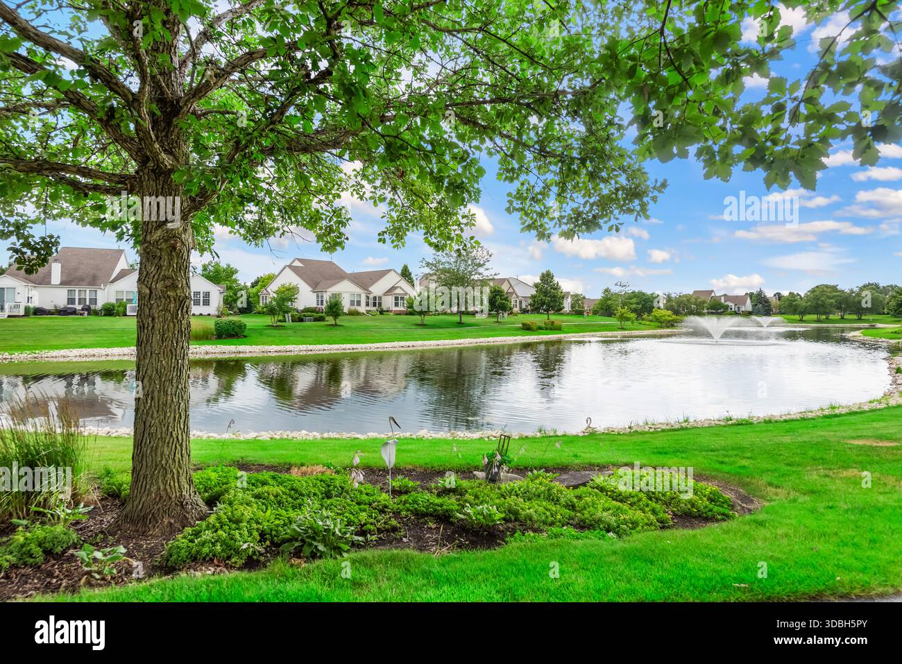Estates of manchester lakes hi-res stock photography and images - Alamy