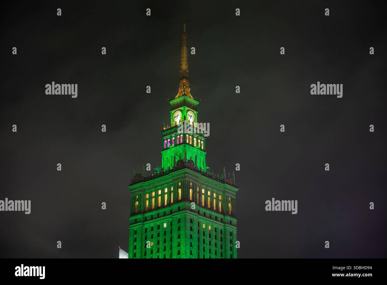 Warsaw metro christmas hi-res stock photography and images - Alamy