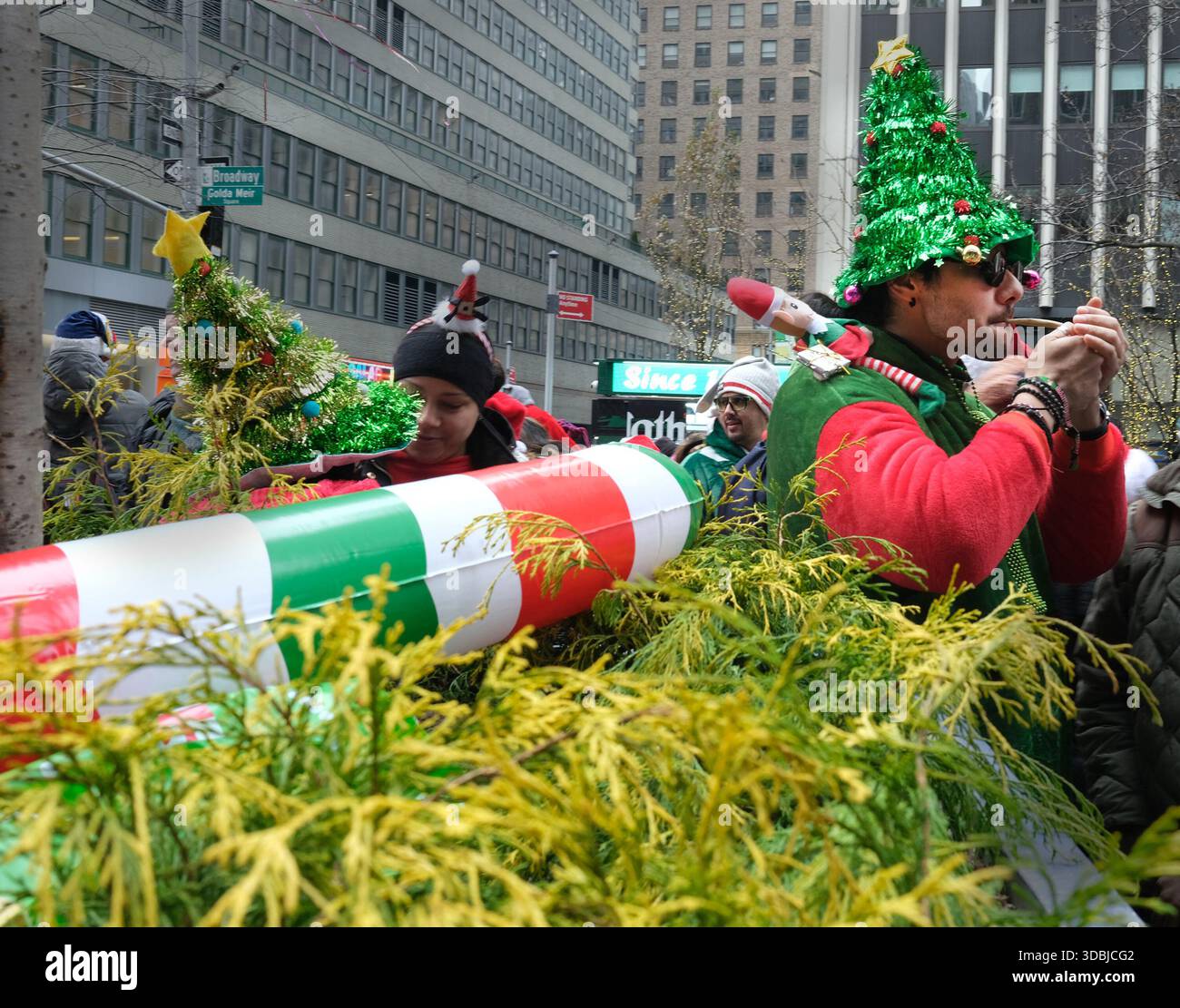The grinch christmas hi-res stock photography and images - Alamy