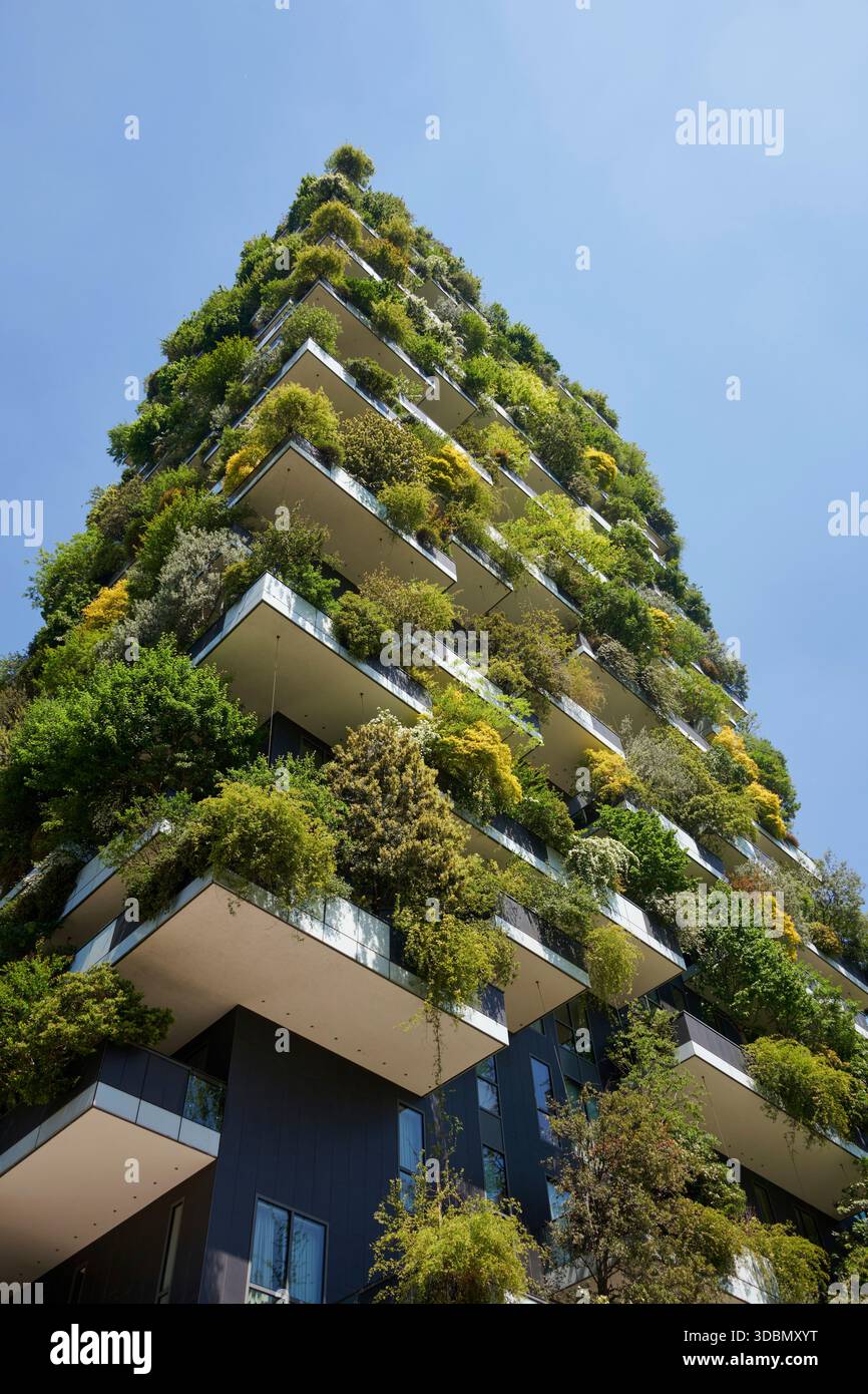Visual Reference: Italy Milan Porta Nuova Green High Rise Building Bosco Verticale