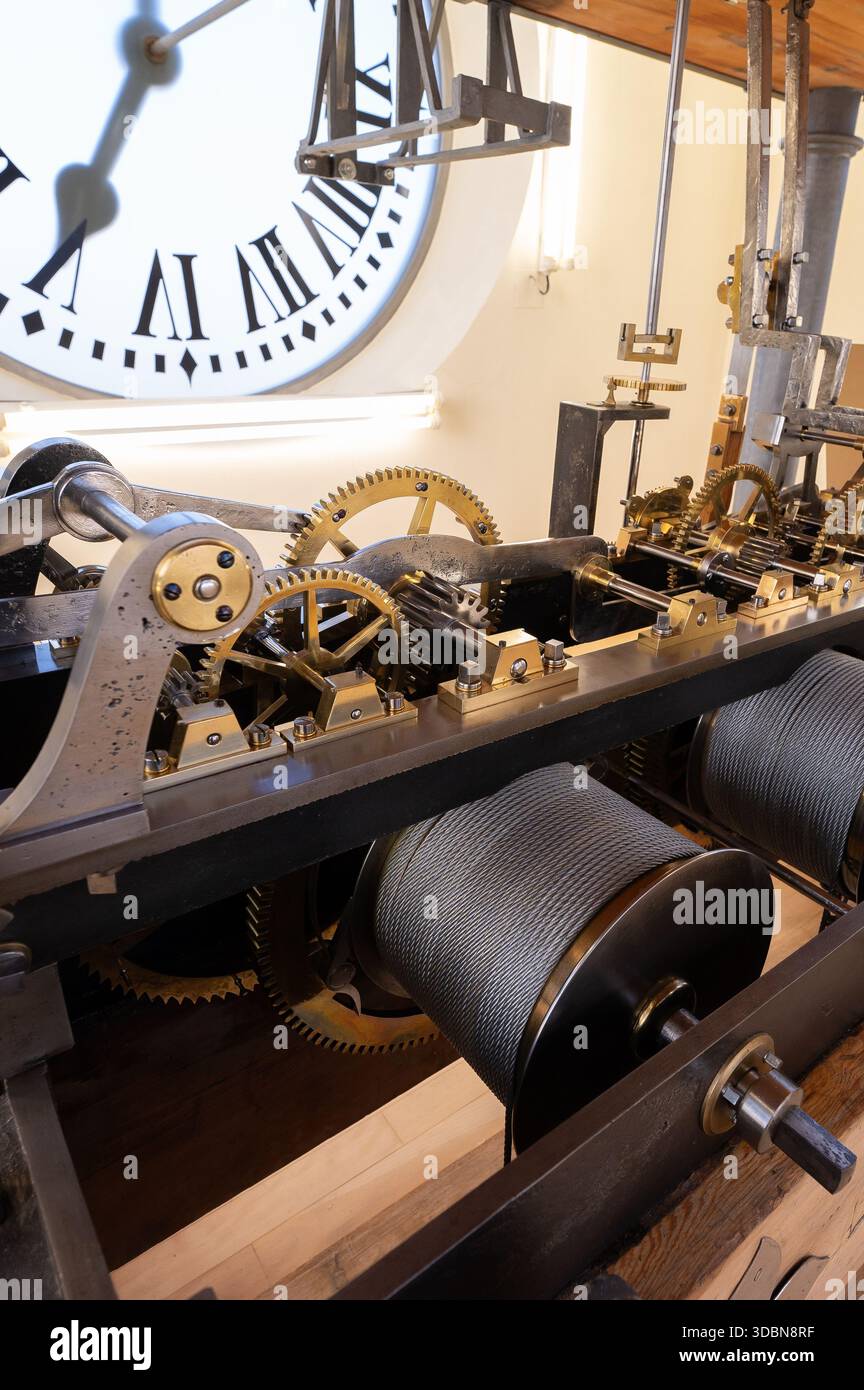 Holiday Shipping Deadlines Hit Albuquerque as USPS Braces for Record Volume  | 96.3 KKOB, image size:864x1390