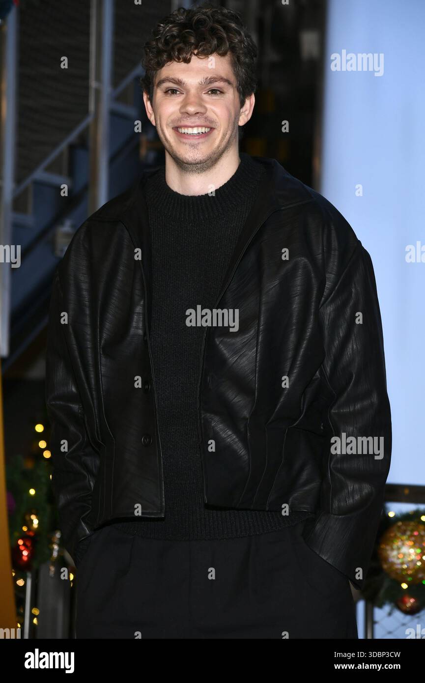 Daniel Diemer visits the Empire State Building in celebration of 'Percy
