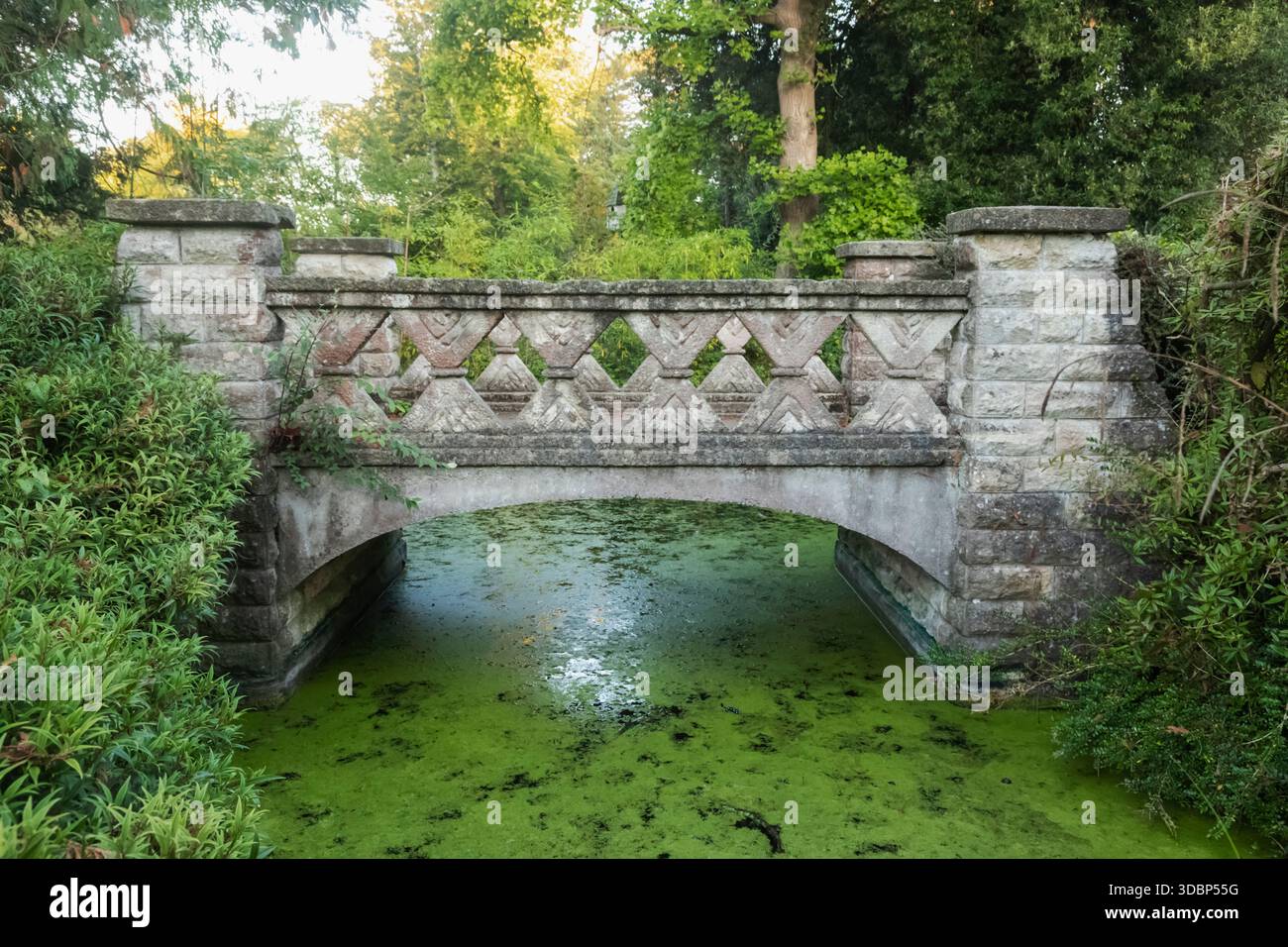 Georgian era footbridge hi-res stock photography and images - Alamy