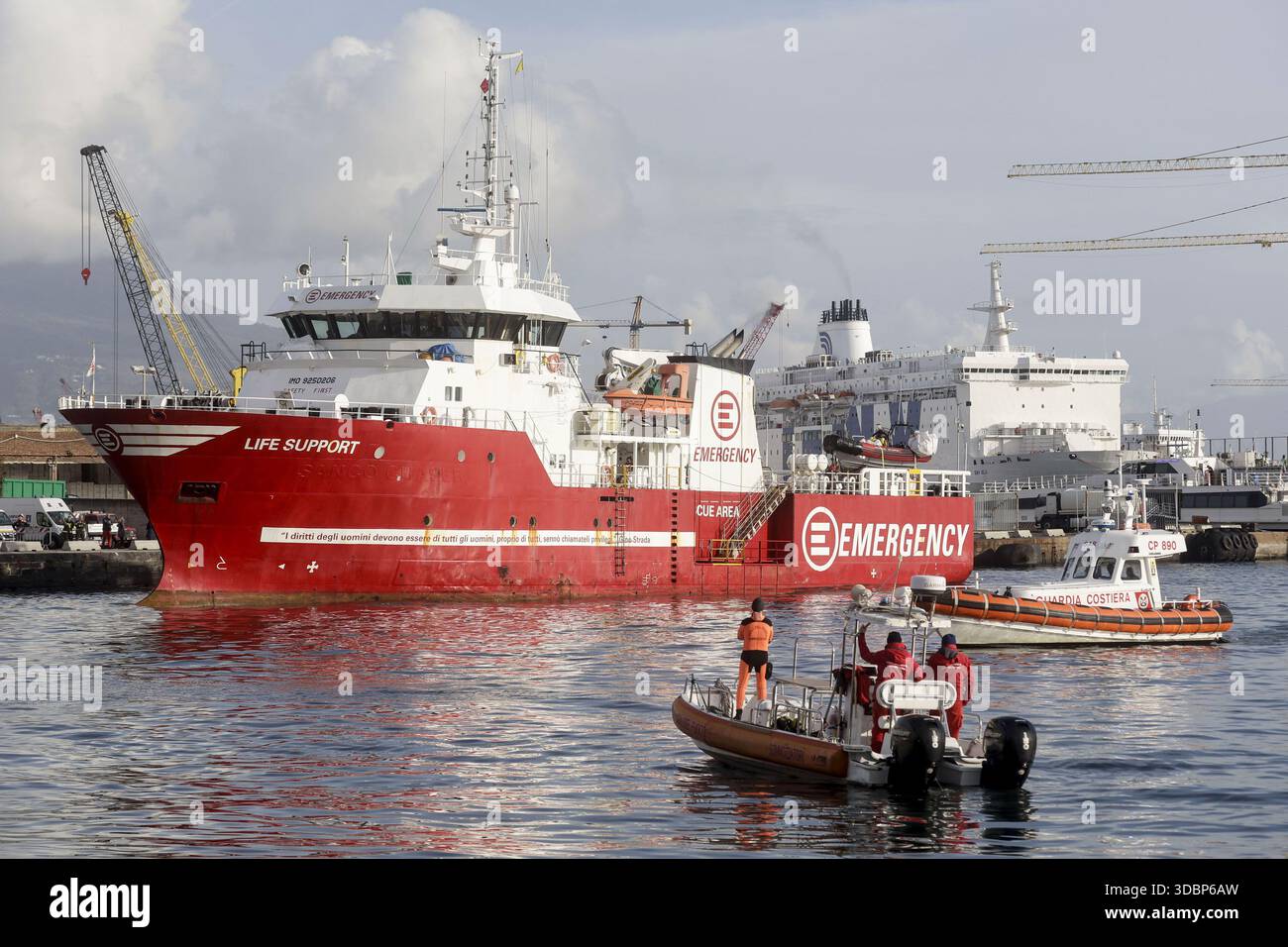 The Life Support rescue ship of the Italian humanitarian NGO Emergency ...