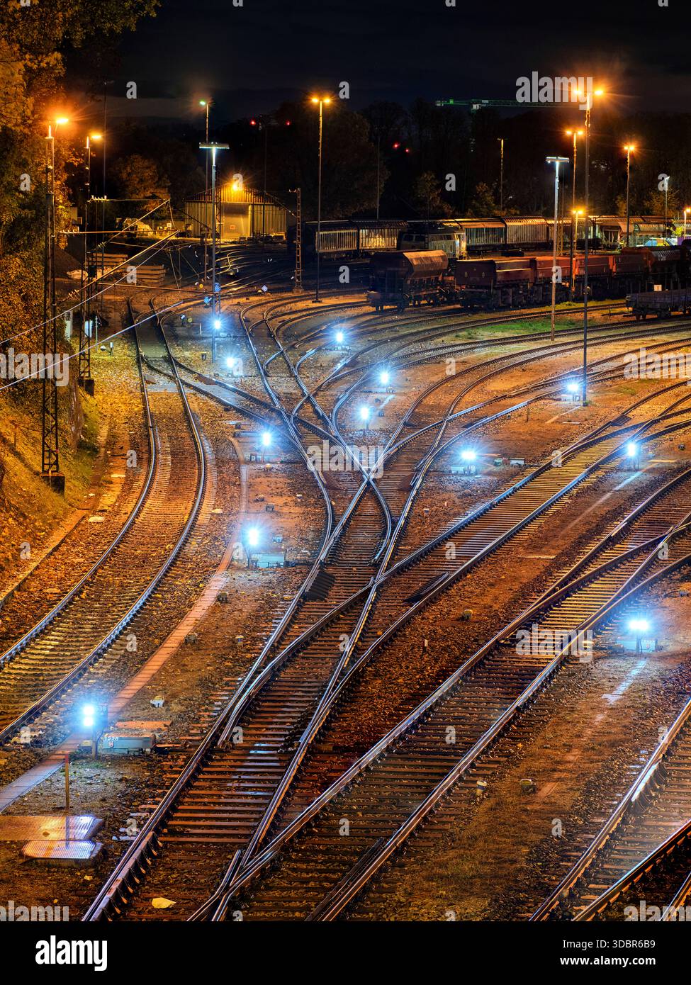 Railroad switching yard at night hi-res stock photography and images ...