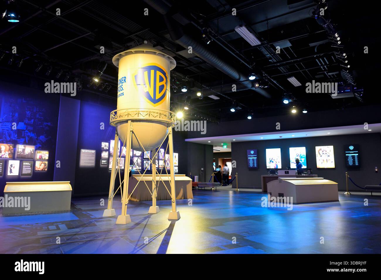 The Warner Bros. Studios complex in Burbank, CA Stock Photo - Alamy