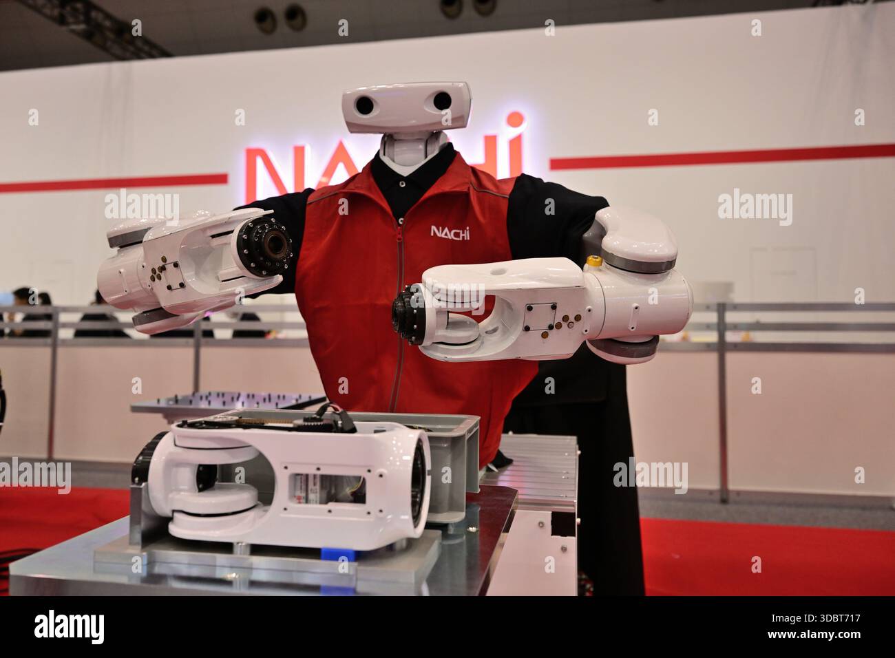 Nachi robot hi-res stock photography and images - Alamy