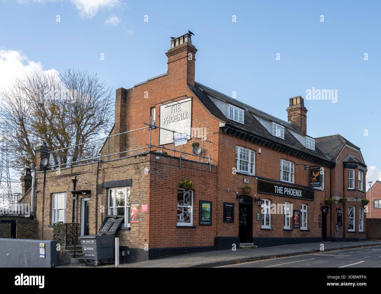 The Phoenix - public house - Broadway, Rainham, London, England UK Stock Photo