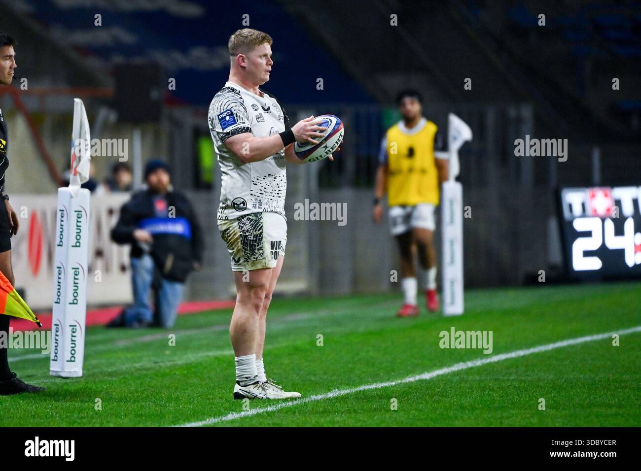 James O REILLY of Vannes during the Pro D2 match between Beziers and ...