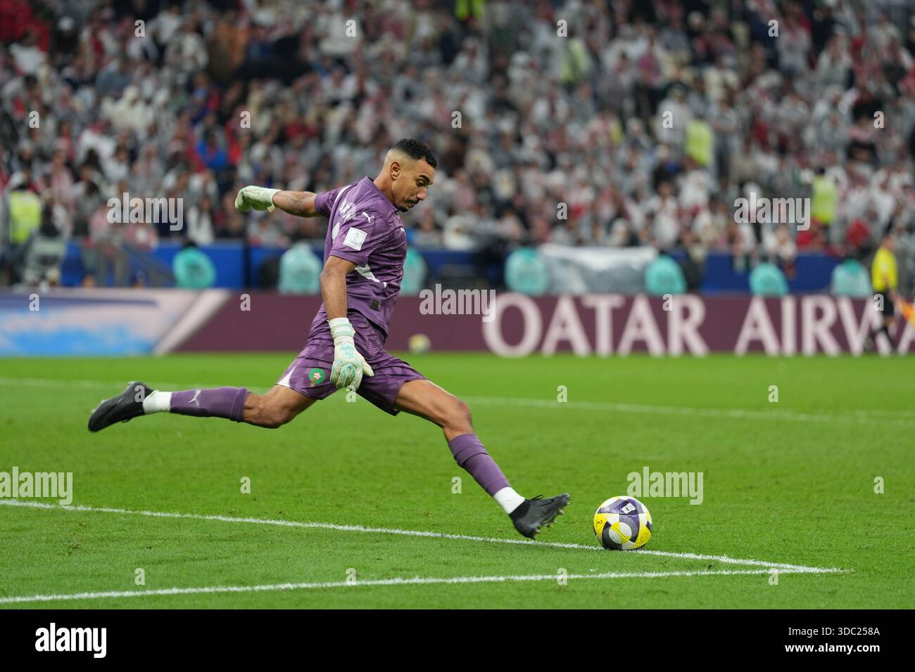 Gardien footballeur : la révolution tactique qui divise les puristes