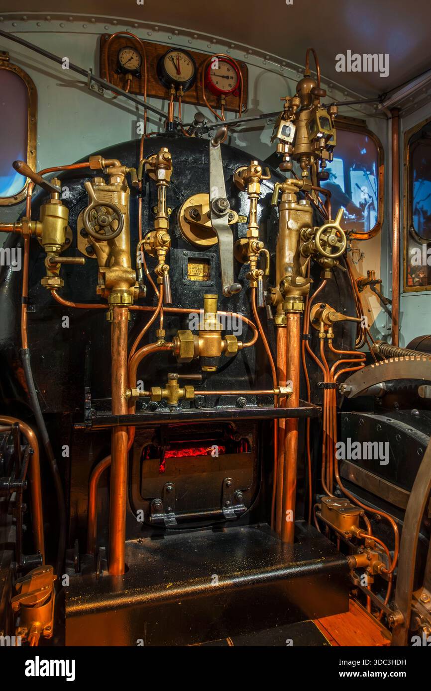 Pressure gauges and valves in steam engine cab / driver's compartment ...