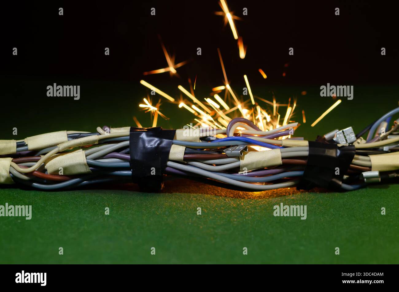 Wiring system hi-res stock photography and images - Alamy