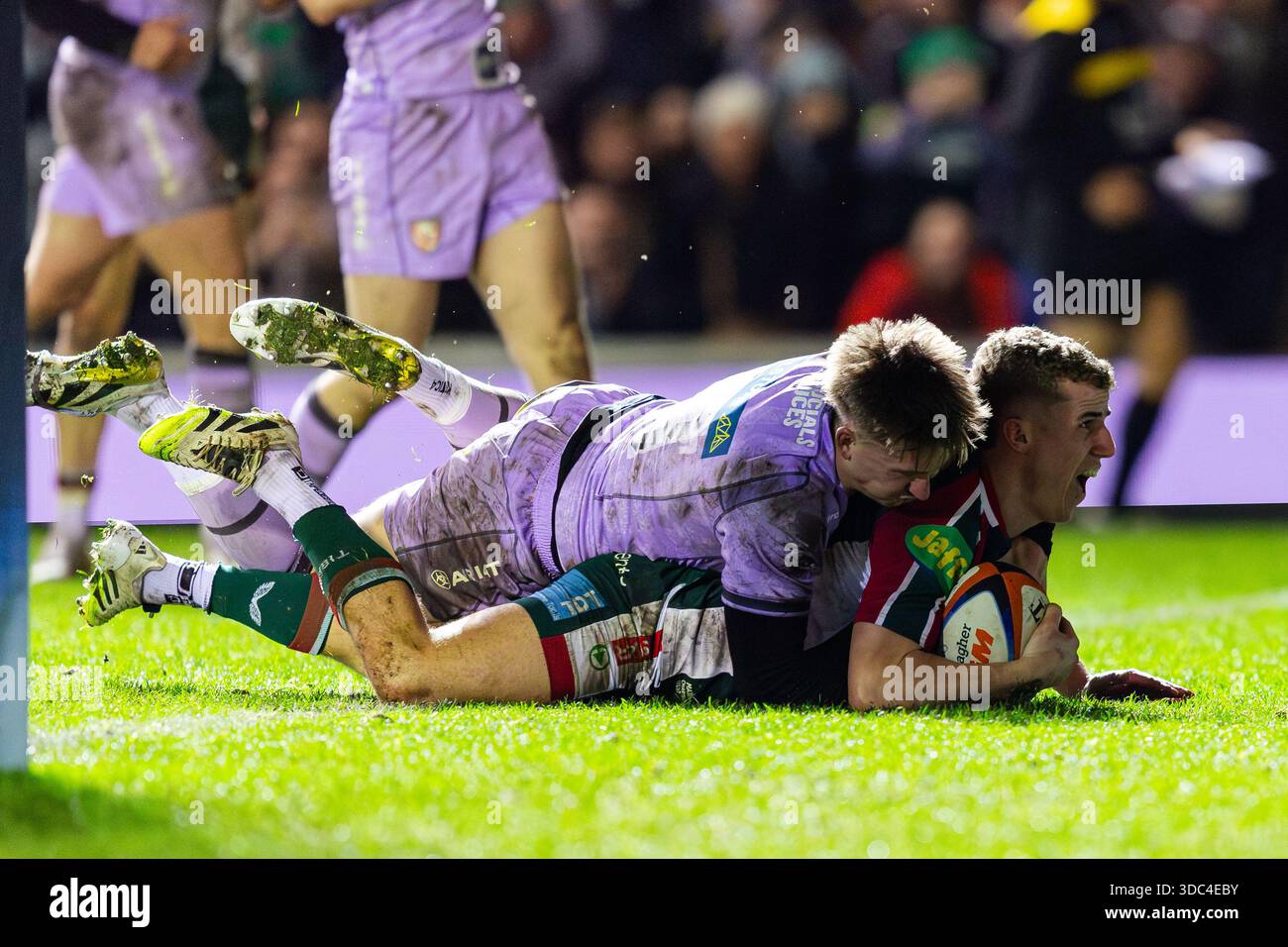 Leicester, England, UK, 19 December 2025. Billy Searle of Leicester ...