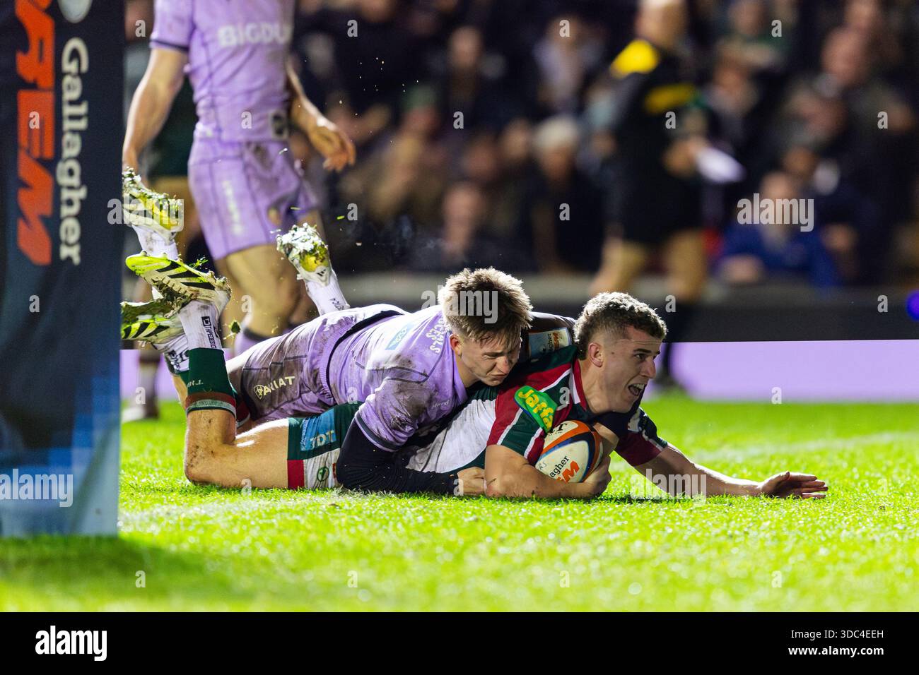 Leicester, England, UK, 19 December 2025. Billy Searle of Leicester ...