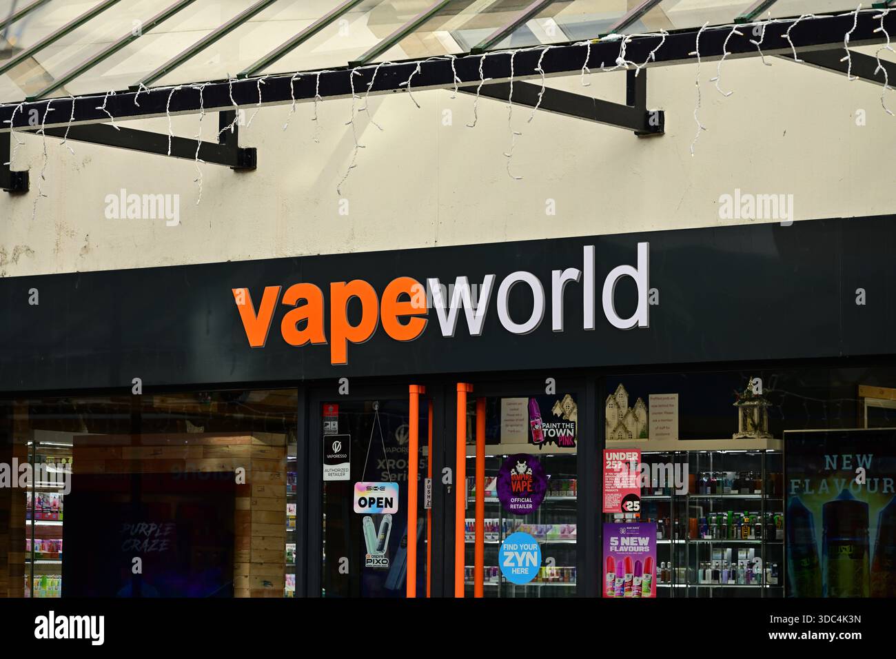 Retail vape marketing hi-res stock photography and images